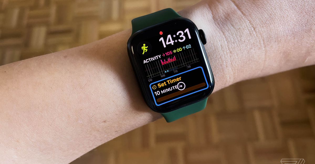 Apple Watch AssistiveTouch enables control with one-hand gestures